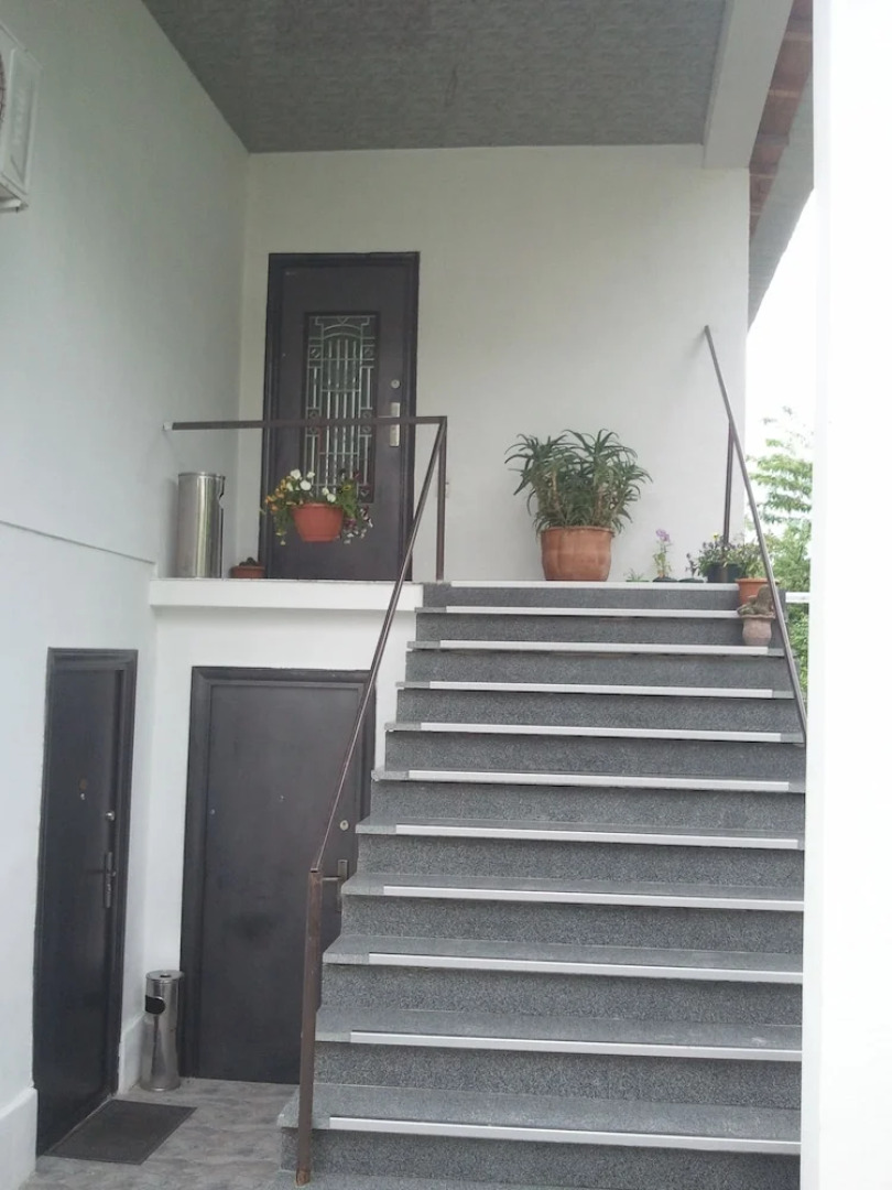 Отель Khvamli 2002