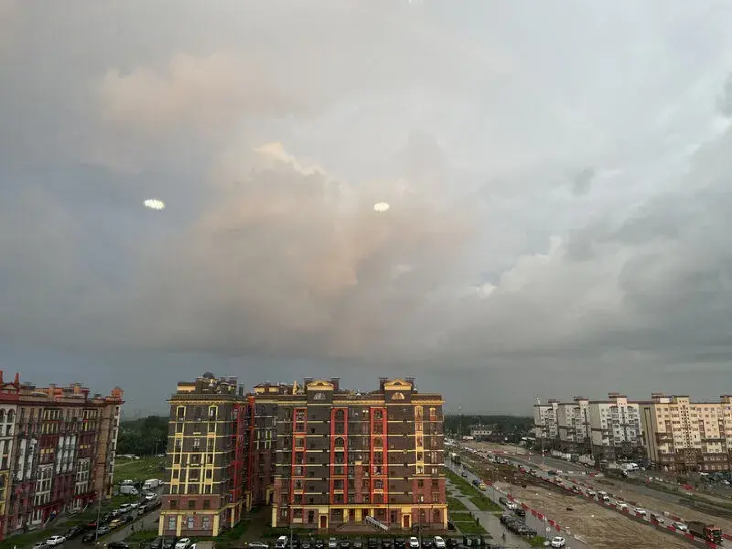 Хэппи Пипл на ул. Галины Вишневской, д. 5