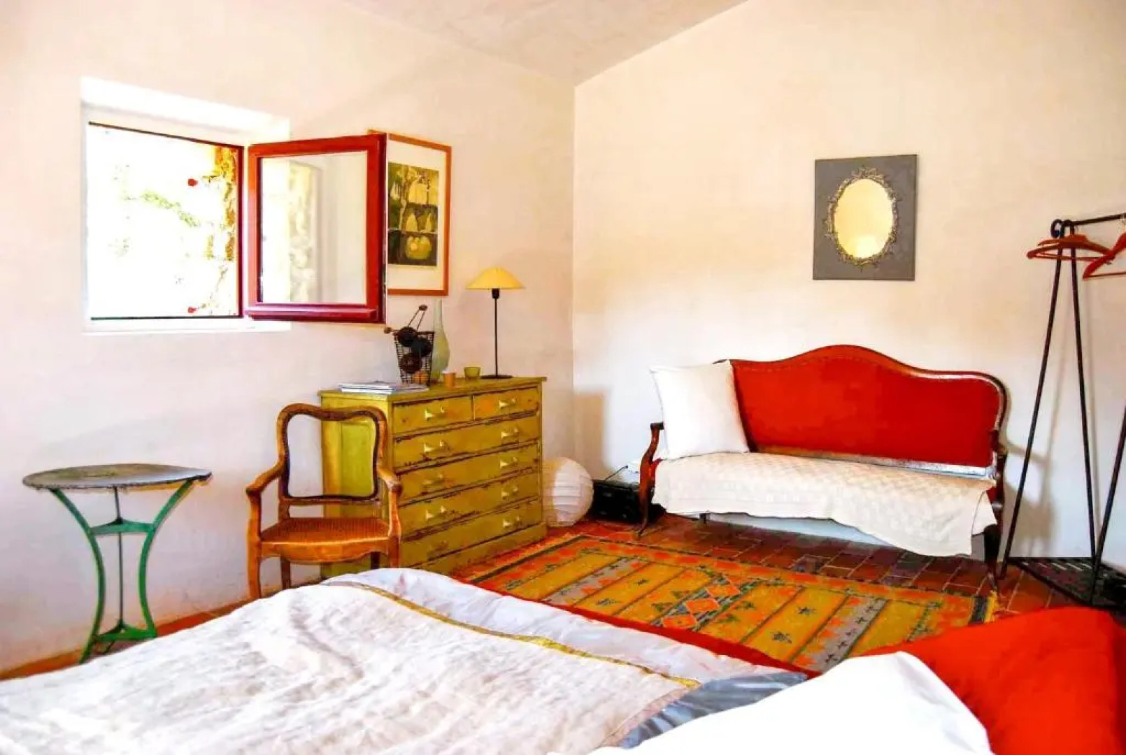 Villa de 4 chambres avec piscine privee jardin amenage et wifi a Ansouis