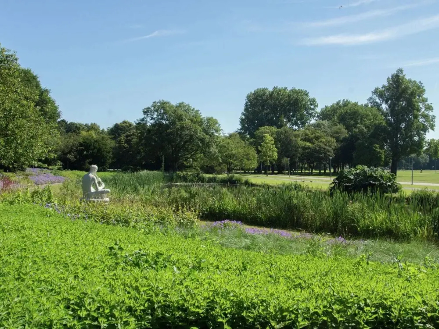 Beautiful Houseboat With Terrace, Jacuzzi