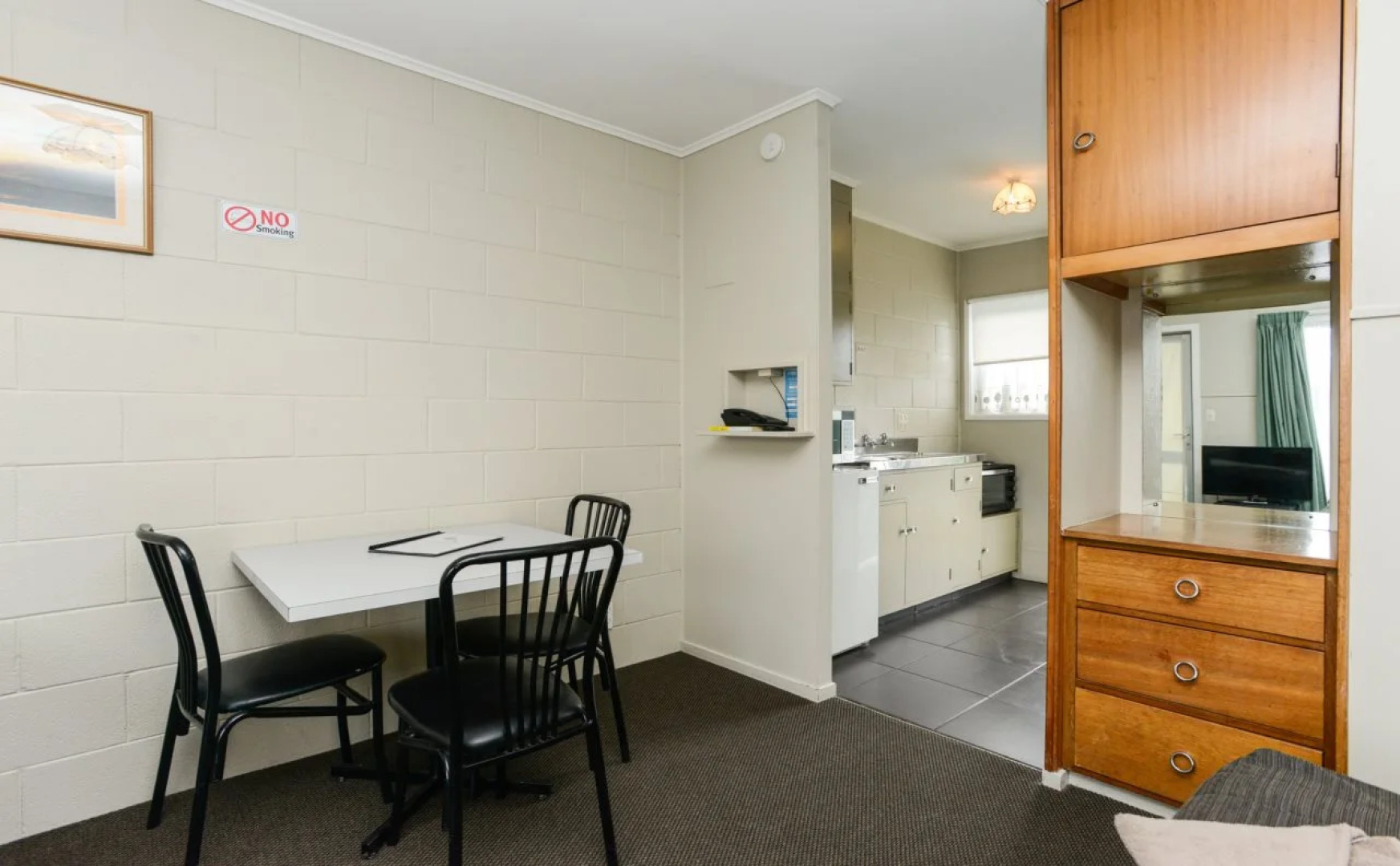 The Magpie-Hawkesbay Motel