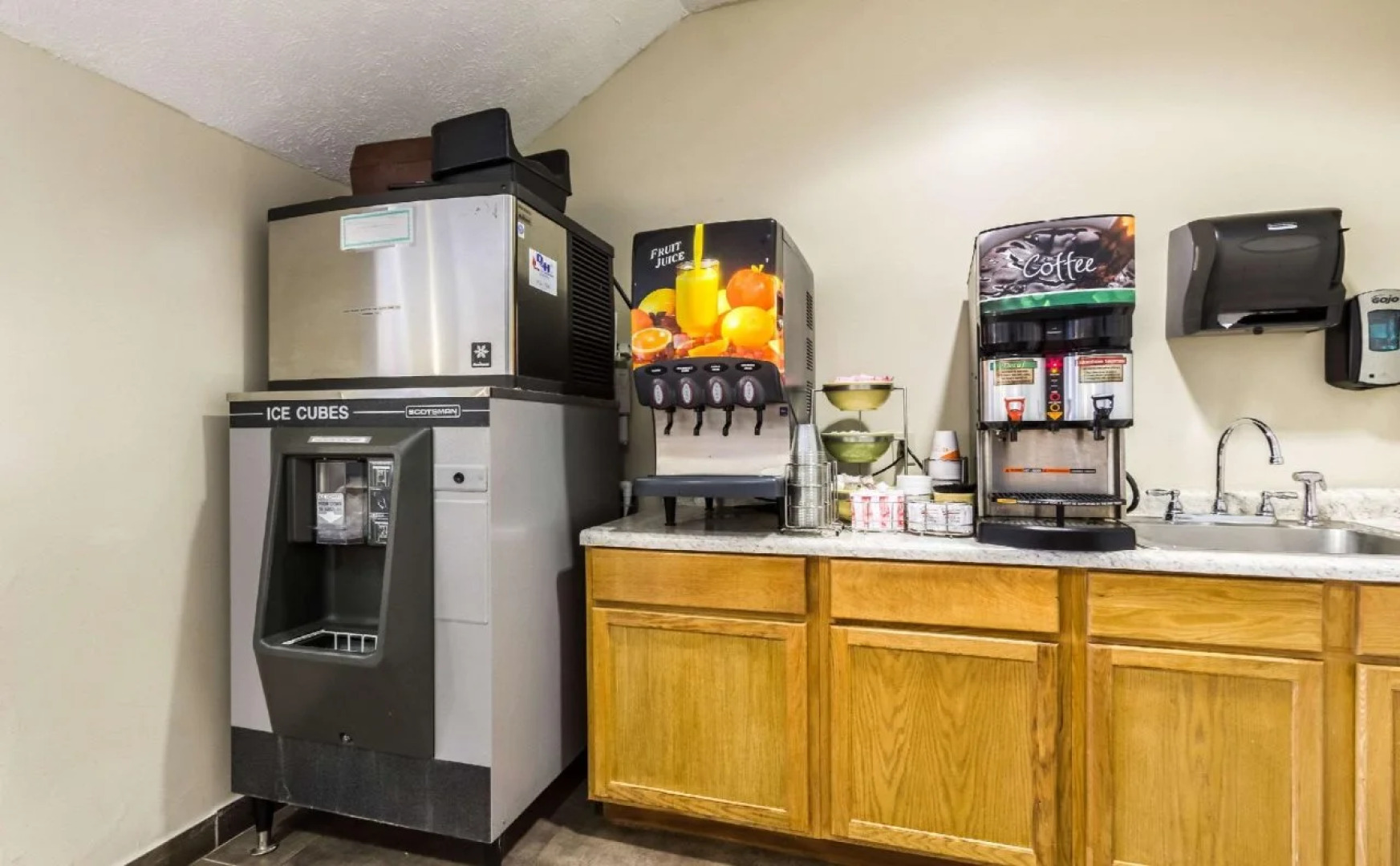 Quality Inn & Suites Omaha Chalco