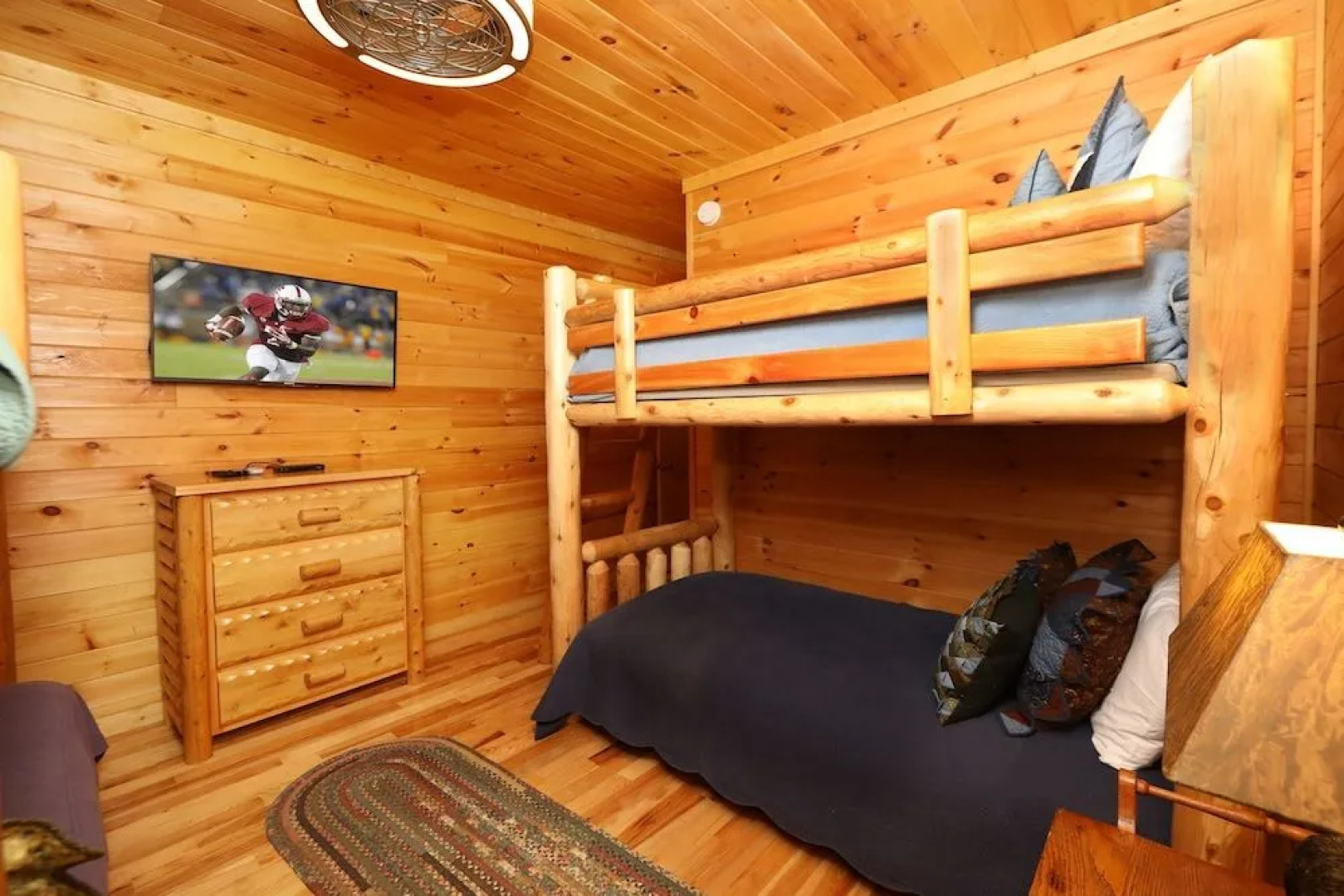 Grampy Camp Lodge at Gatlinburg