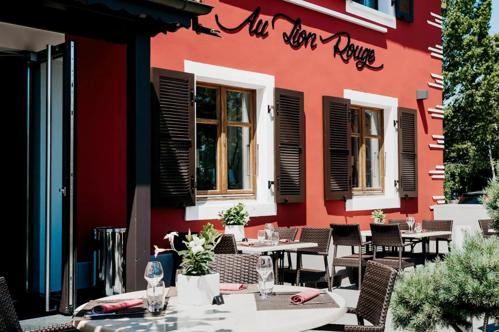 Logis Hôtel Au Lion Rouge