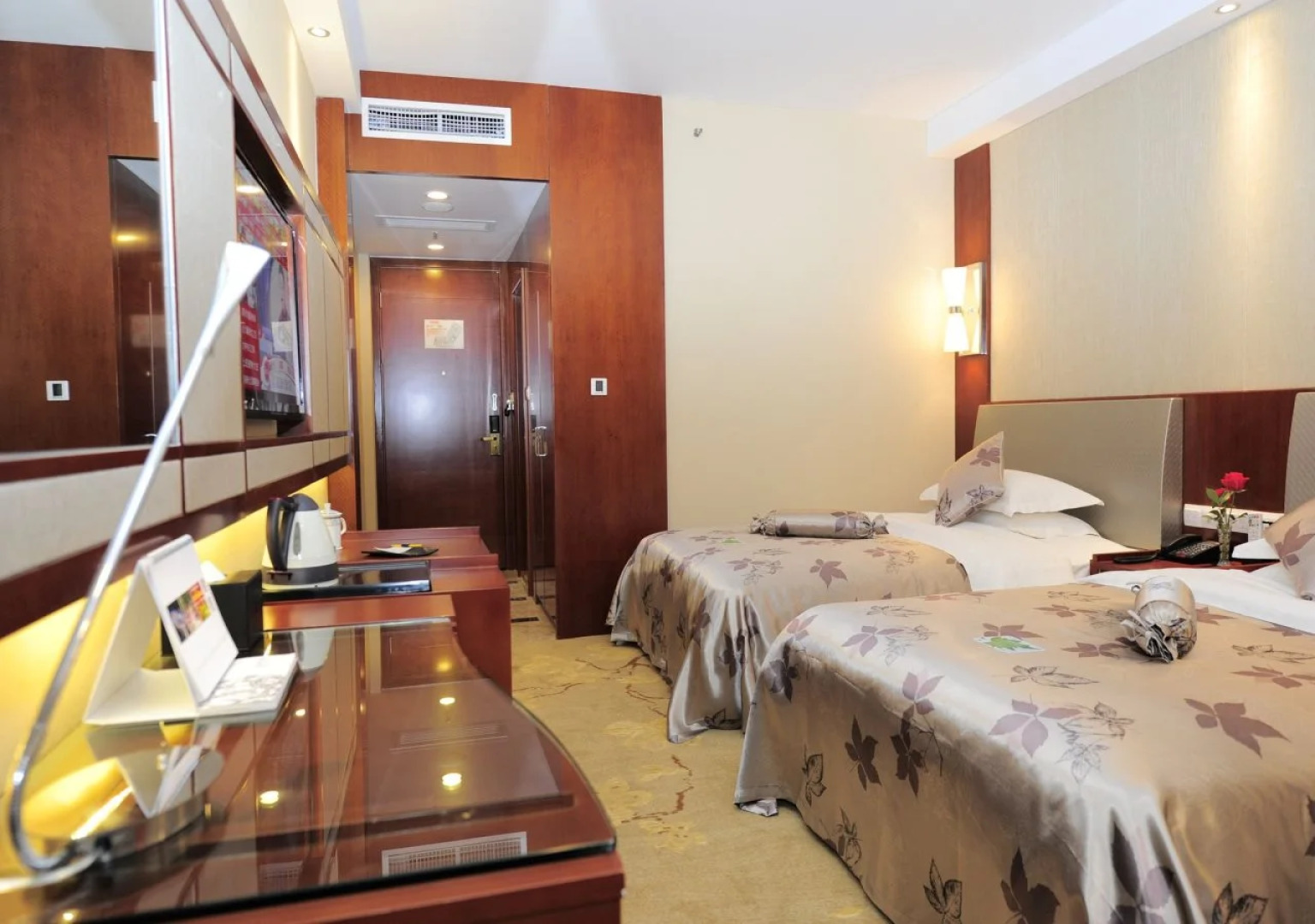 Universal House Hotel