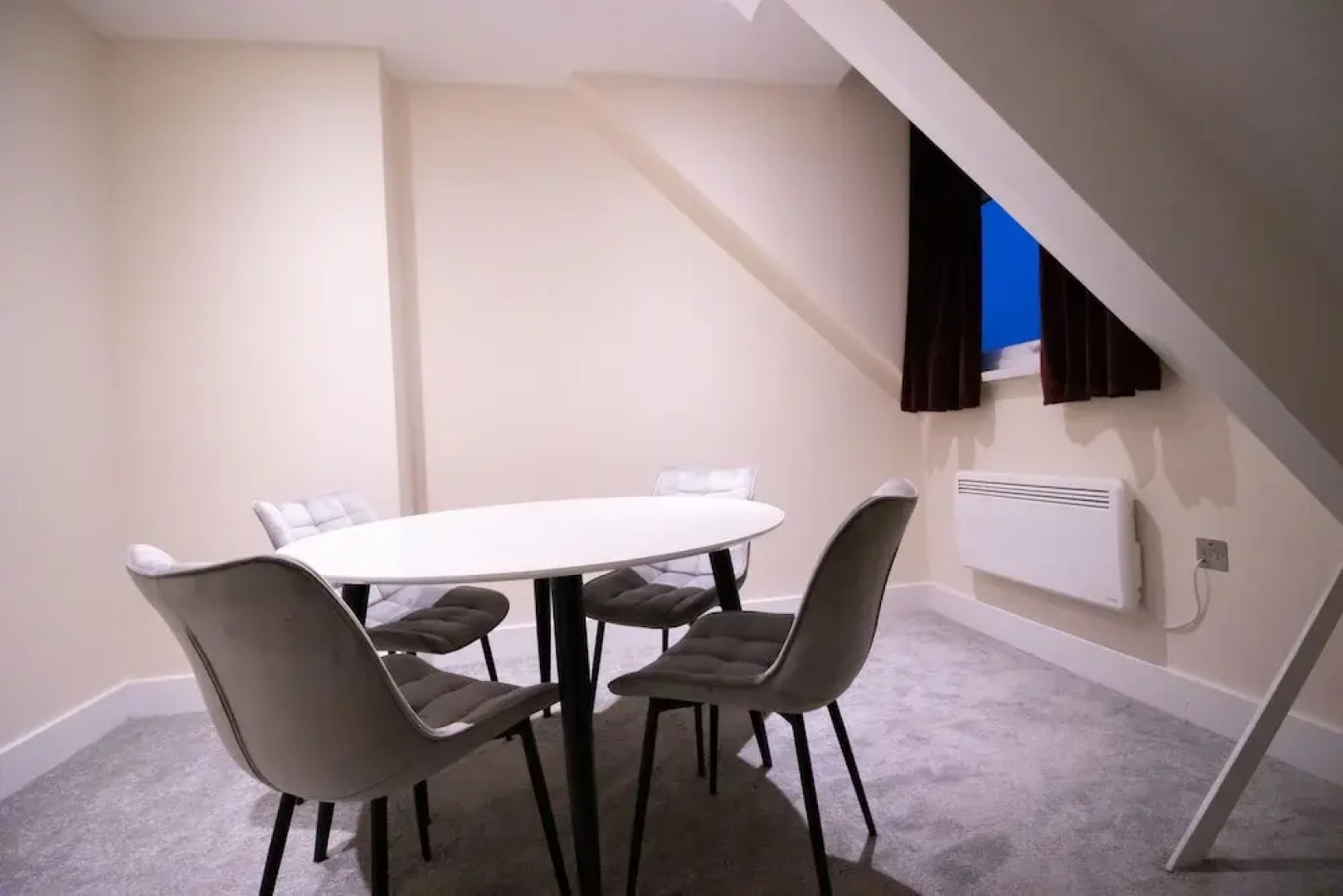 Everest Lodge Luxury Serviced Apartments - Farnborough