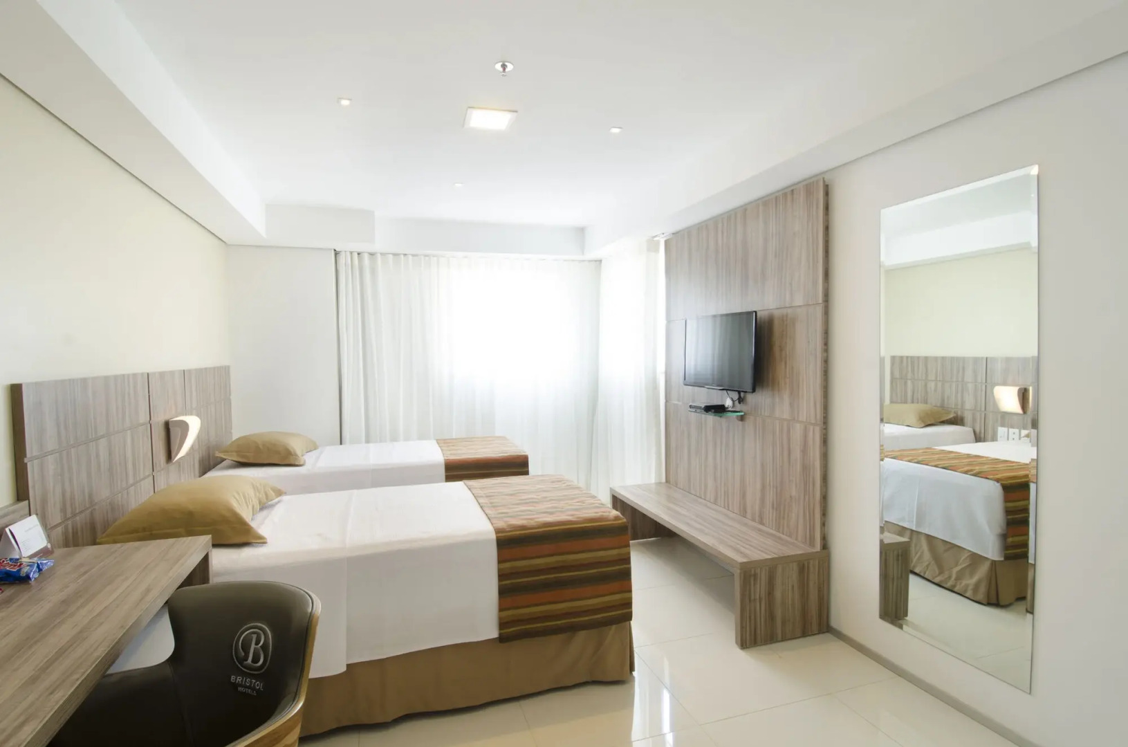 Profissionalle Hotel São Luís