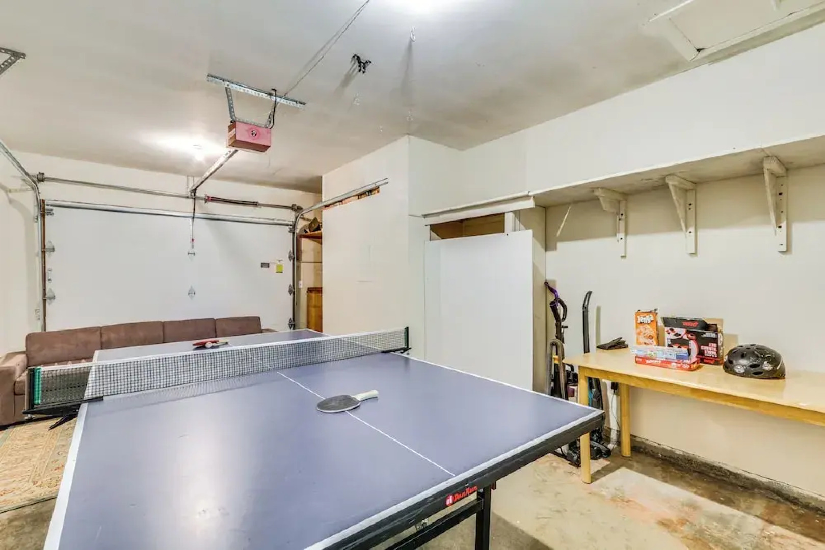 Pet-friendly Gem w/ Ping-pong Table in Oregon!