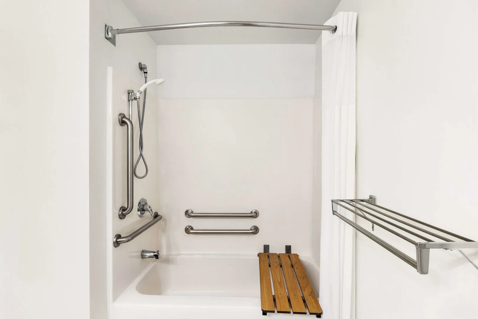 Country Inn & Suites by Radisson, St. Cloud East, MN