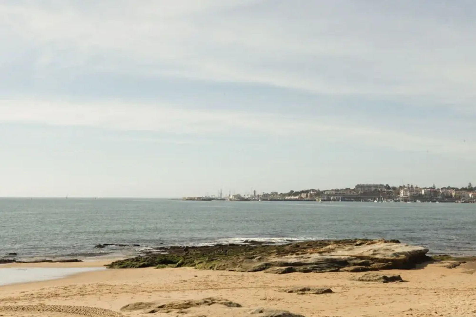 Cushy Apartment with garden in Estoril