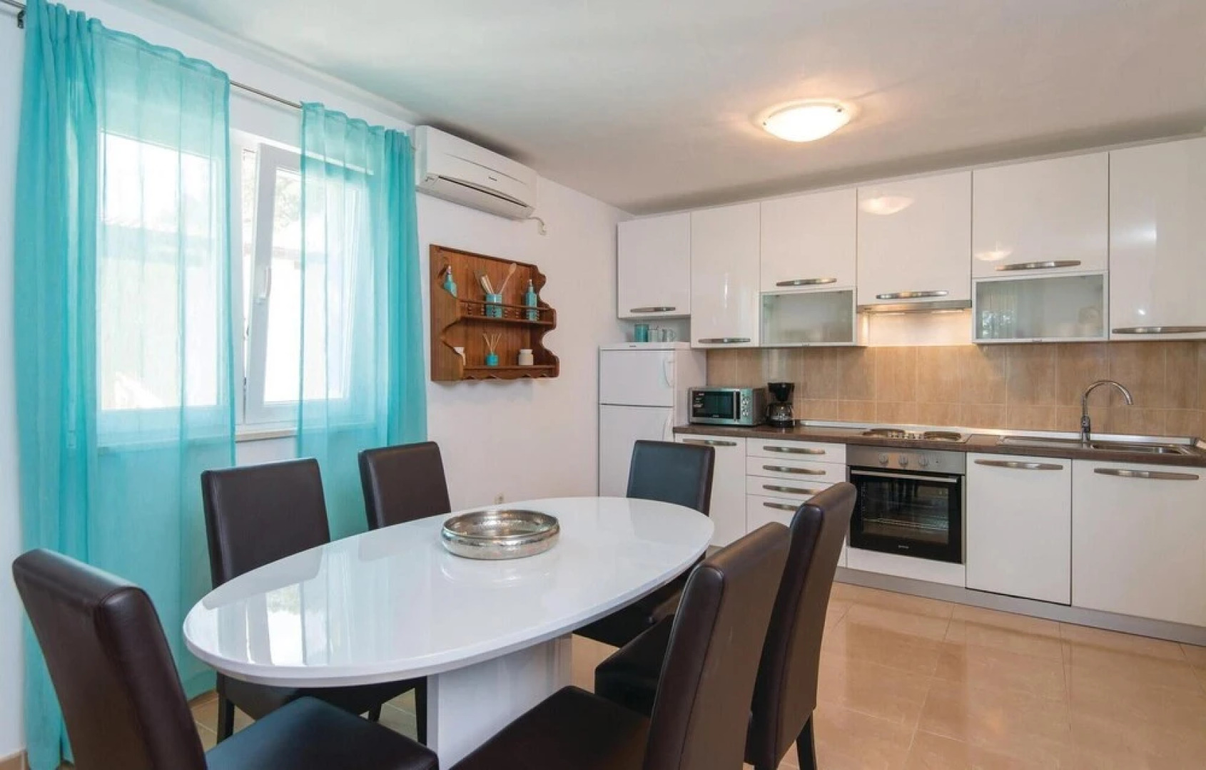 Stunning Home in Dingac With Wifi and 2 Bedrooms