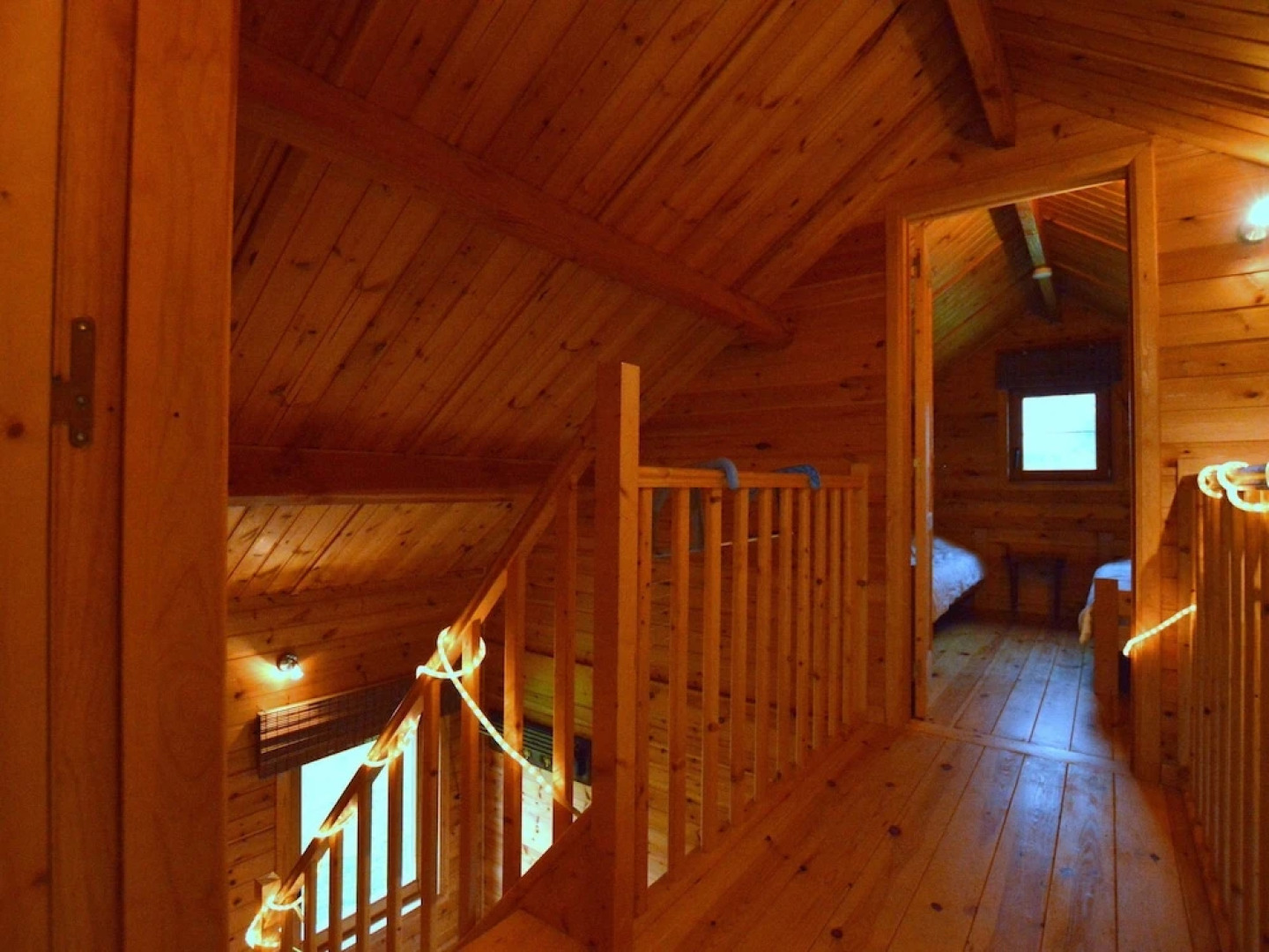 Chalet With Sauna, Fenced Garden and Beautiful Views near Dinant