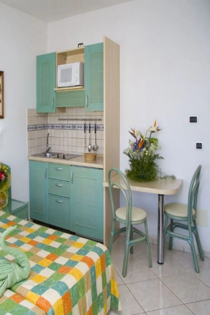 Aparthotel Esquinzo Y Monte Del Mar