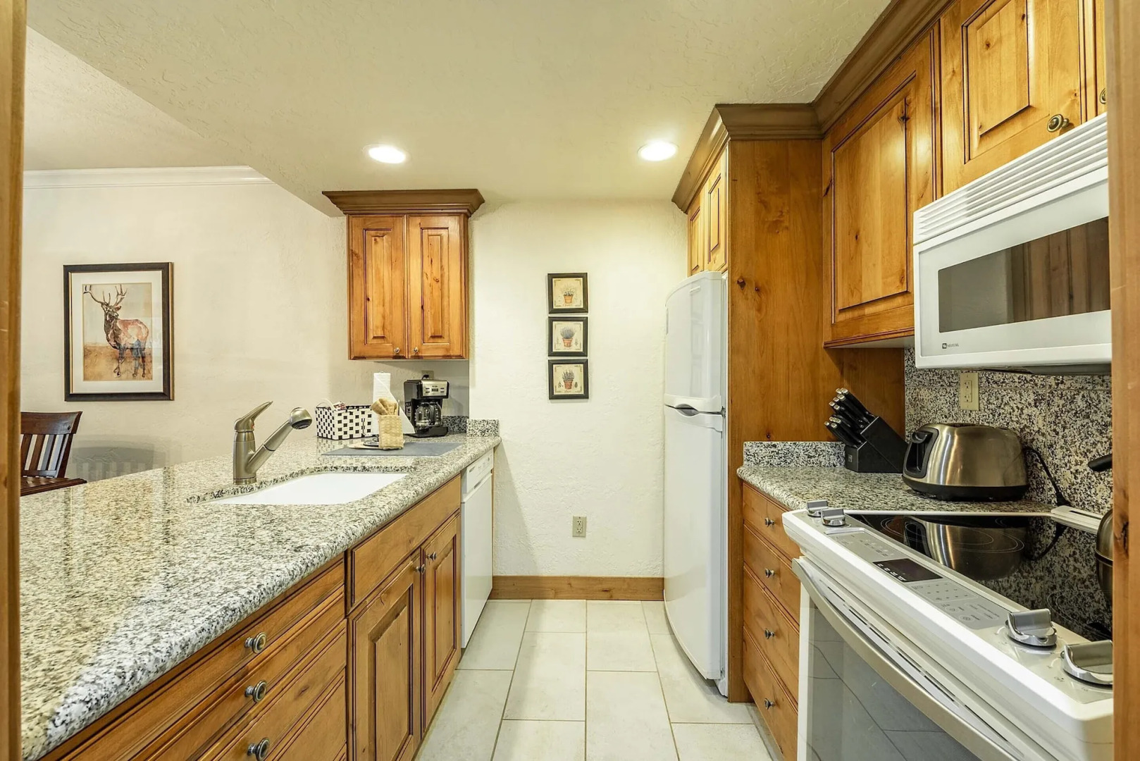 Shadow Ridge by All Seasons Resort Lodging