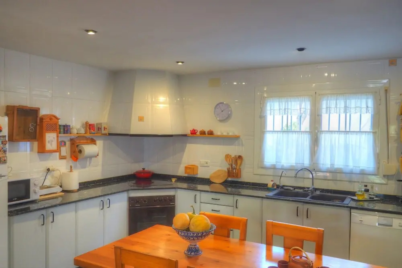 Aries House by Hello Apartments Sitges