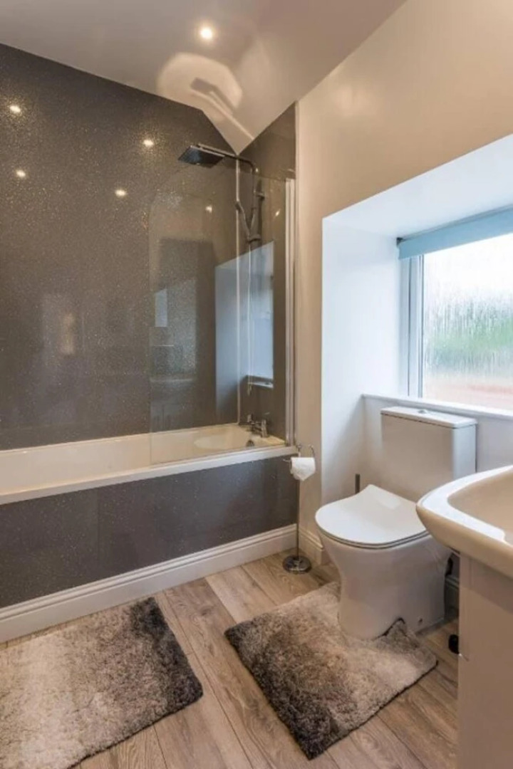 Ideal Couples Base for Exploring the Island