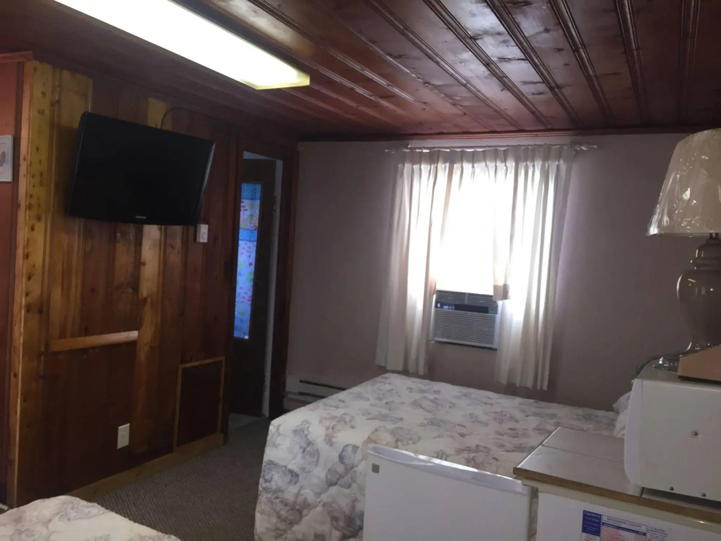 Captain's Cove Motel