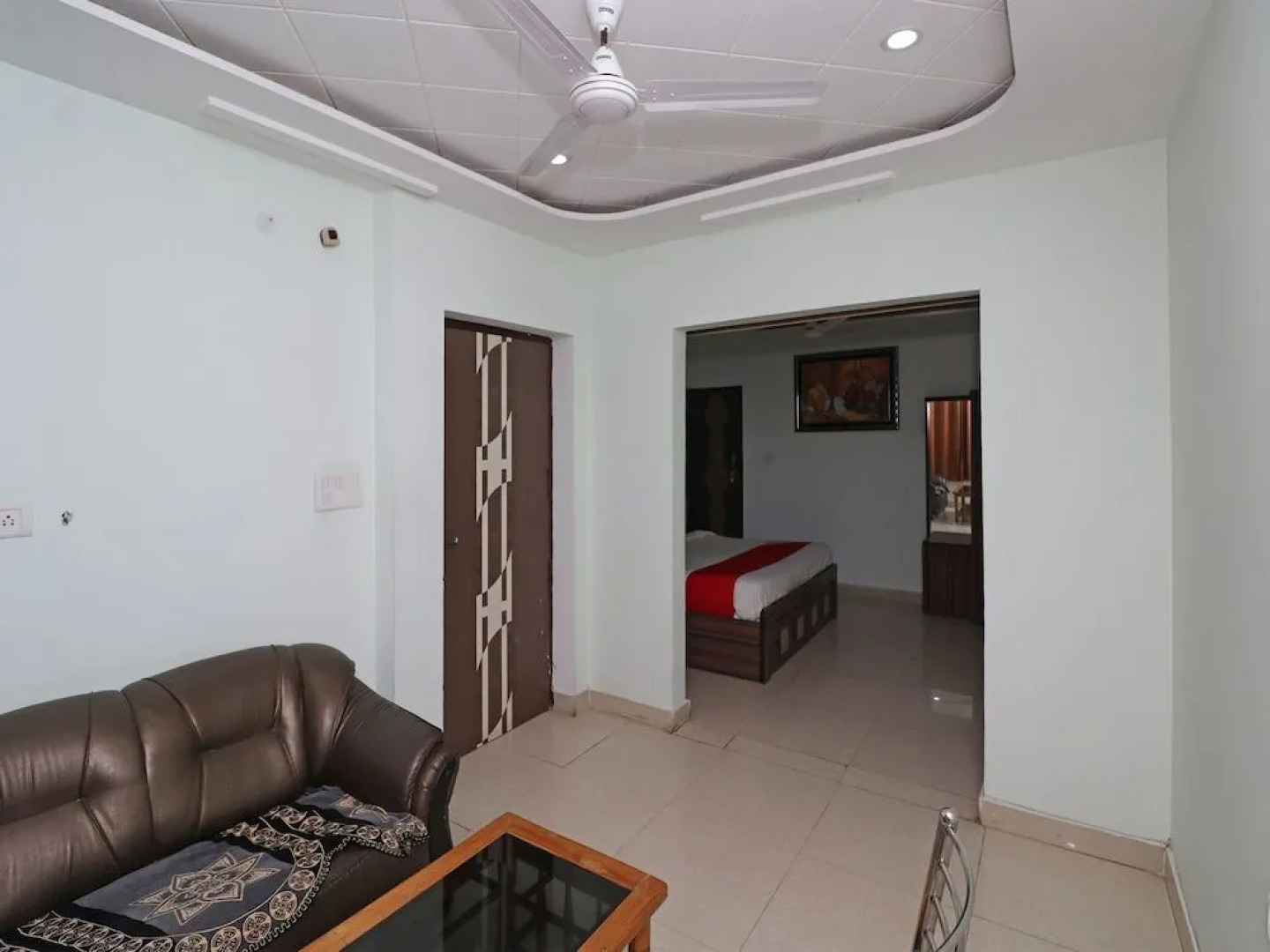 OYO Flagship 18847 Hotel Space Paradise Inn