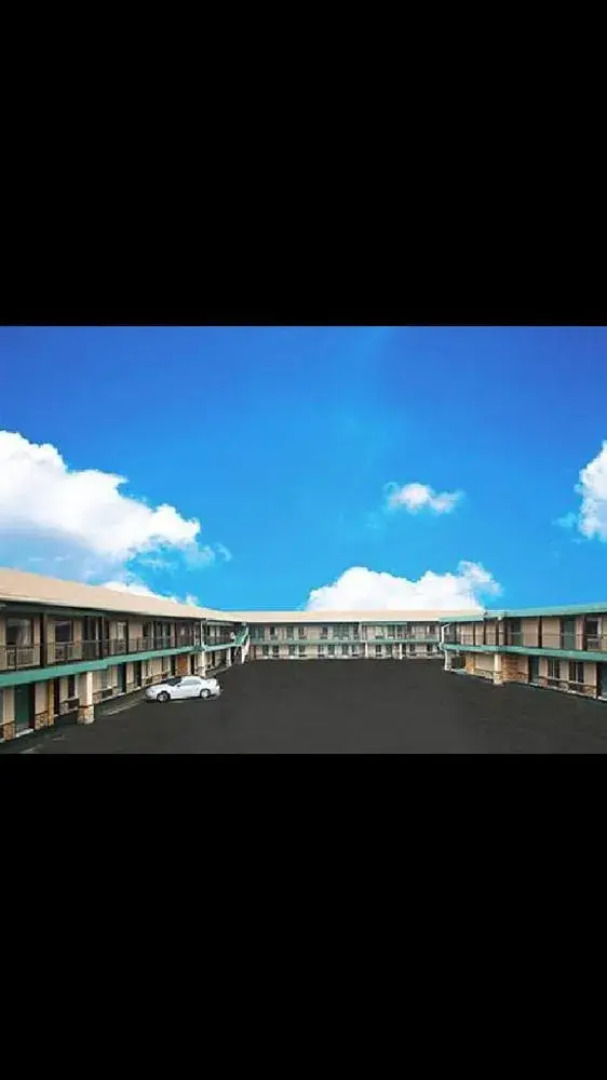 Super 8 - North Lima OH