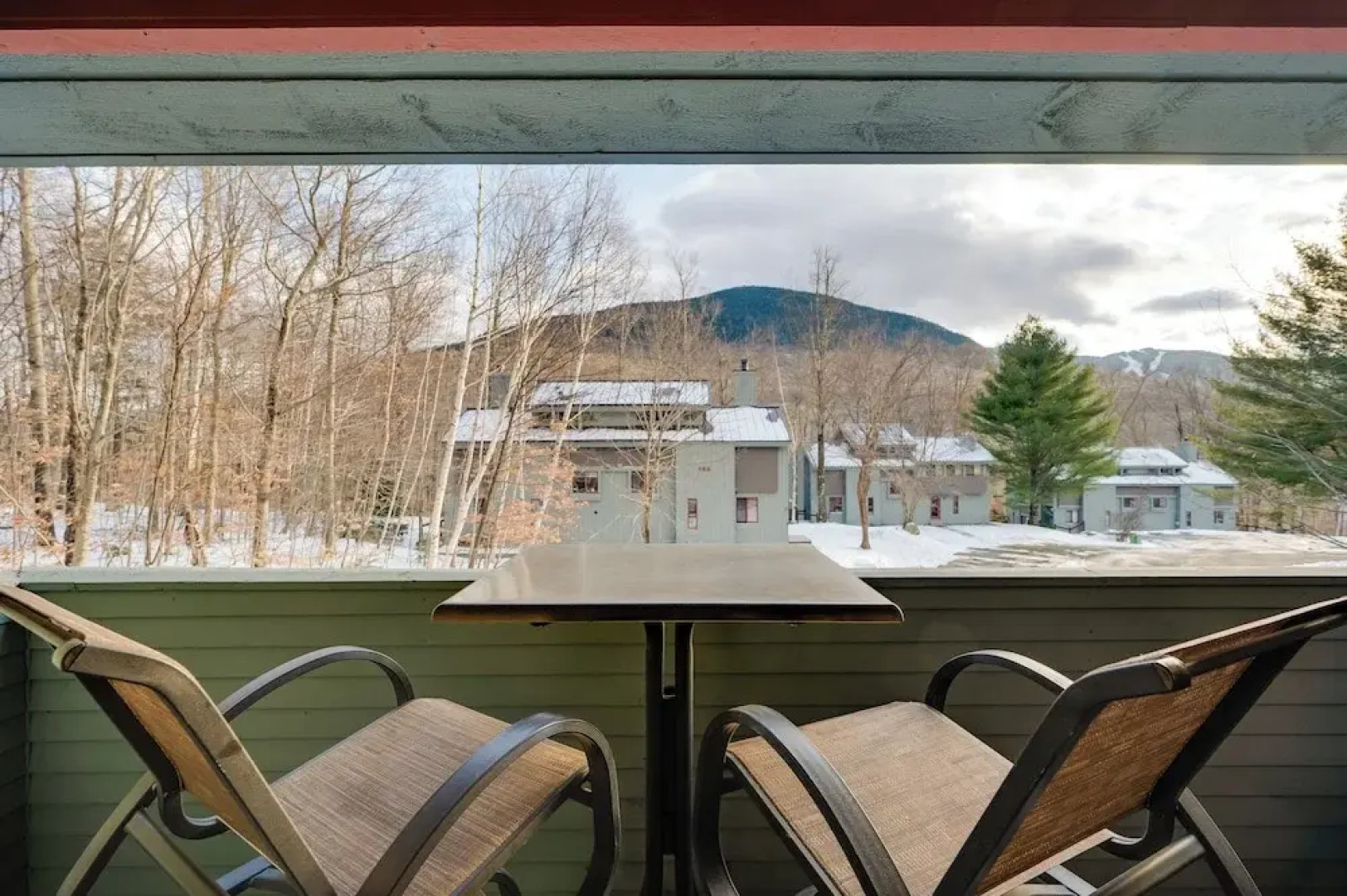 Lincoln Condo w/ Balcony & View < 2 Mi to Loon Mtn