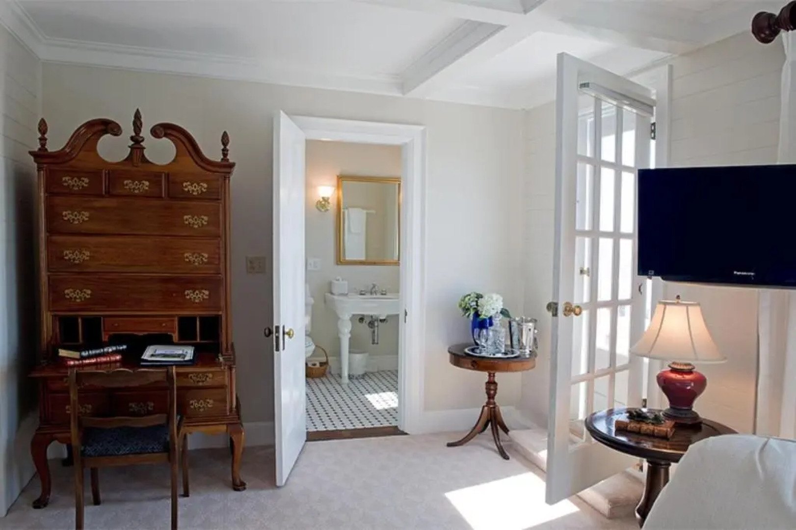 Cape Arundel Inn - Club House