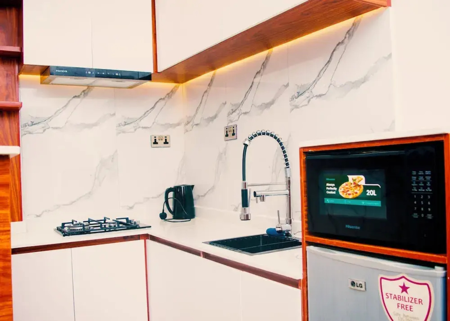 Ai-Royal Hotel & Suites