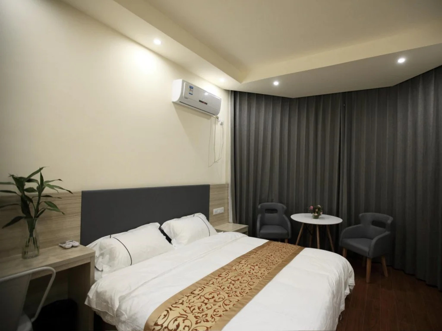 Junyi Hotel Jiangsu Suzhou Gusu District Guanqian Street Zhuozheng Garden