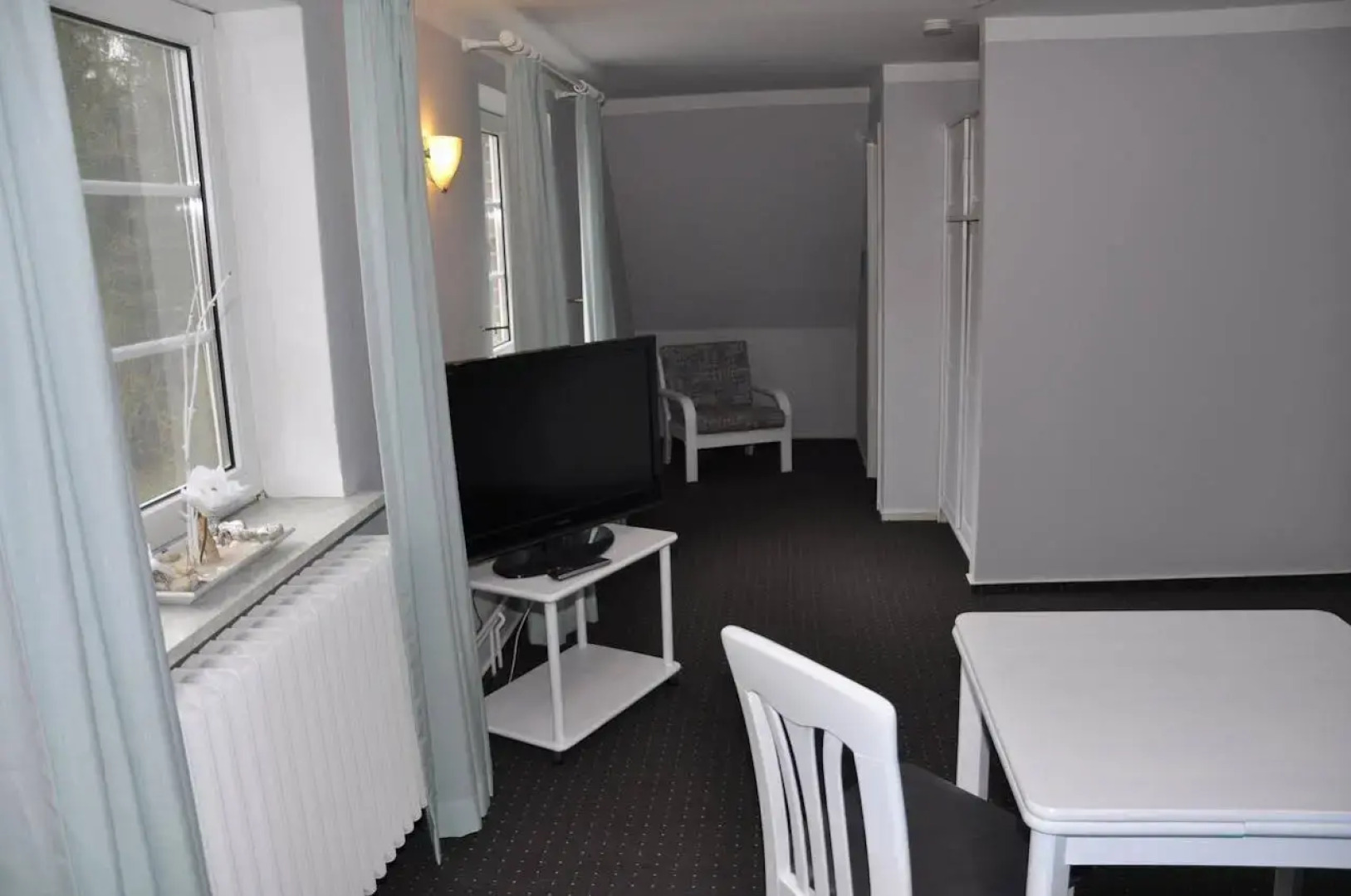 BASALT Hotel Restaurant Lounge