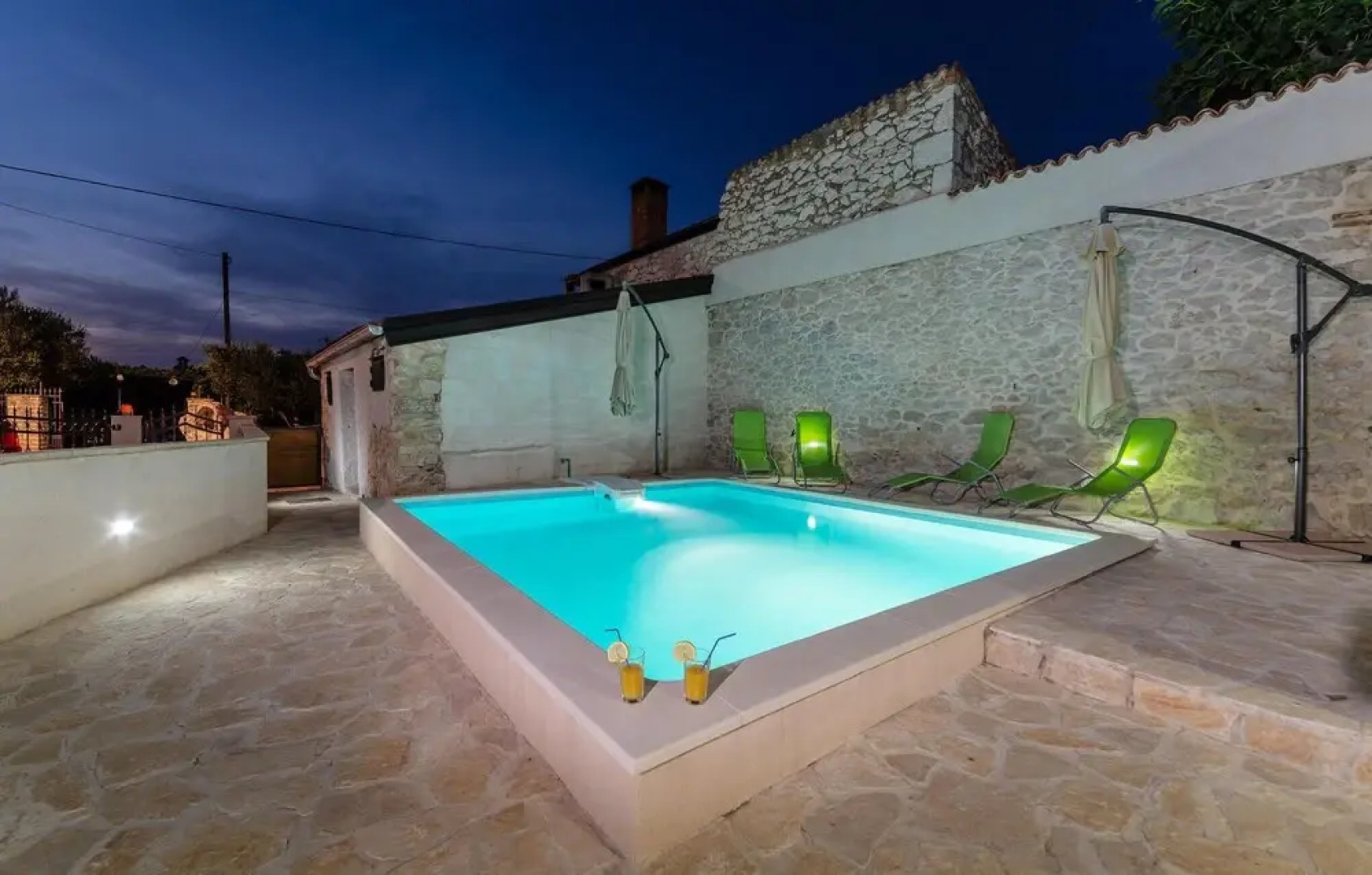 Nice Home in Zadar With Wifi and 4 Bedrooms