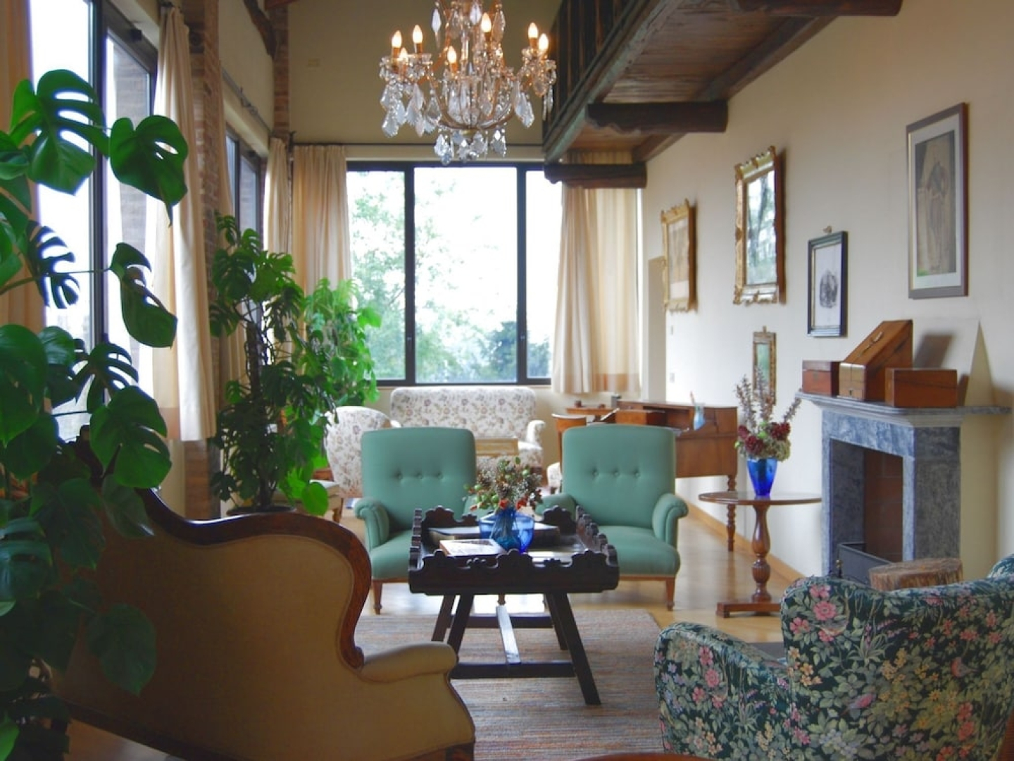 Villa in Capriolo With Patio, Courtyard, Garden, Parking