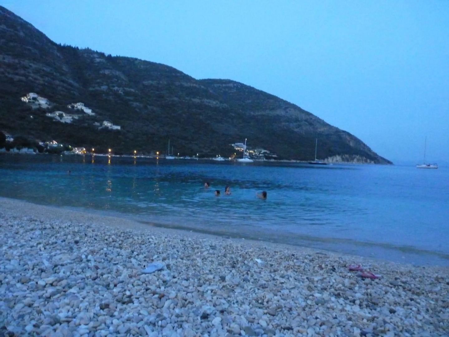 Ilianthos Apartments & Studios