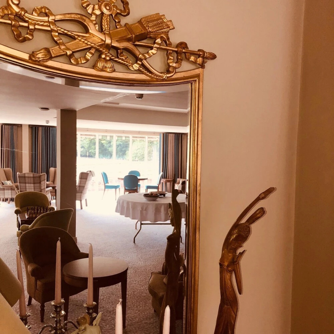 Cadmore Lakeside Hotel