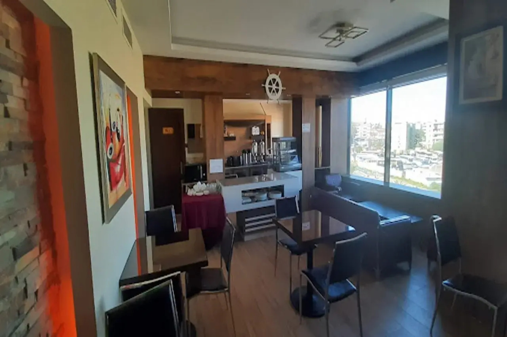 Barbarous Royal Hotel