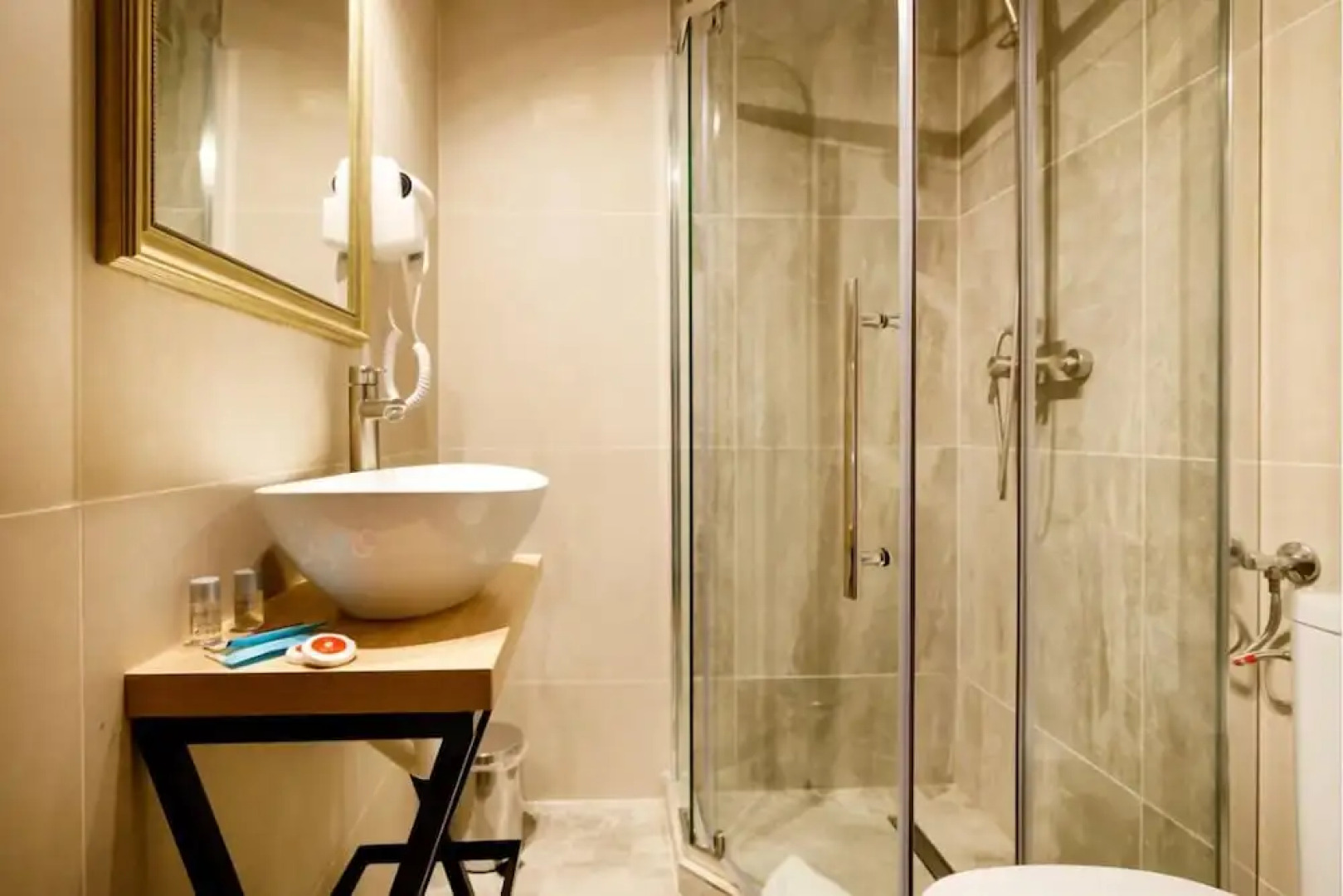 La Colțul Castelului Bran Boutique