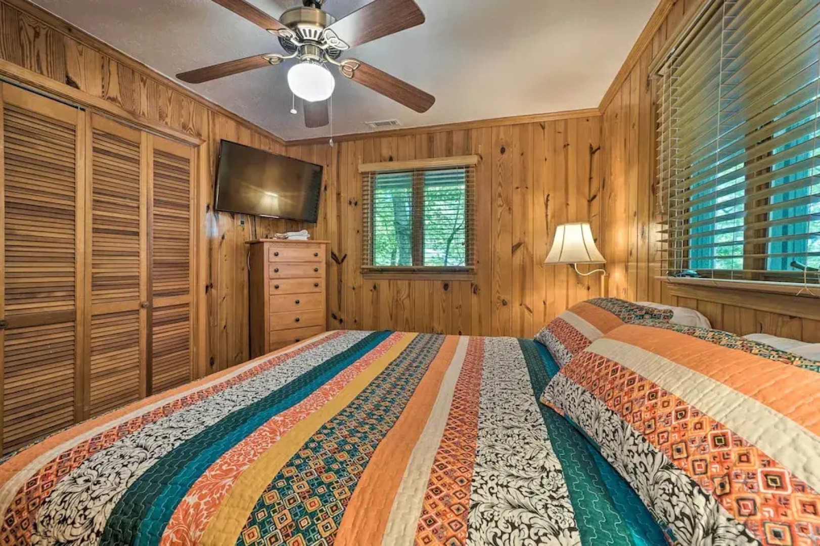 Serene Sky Valley Family Chalet w/ Fireplace