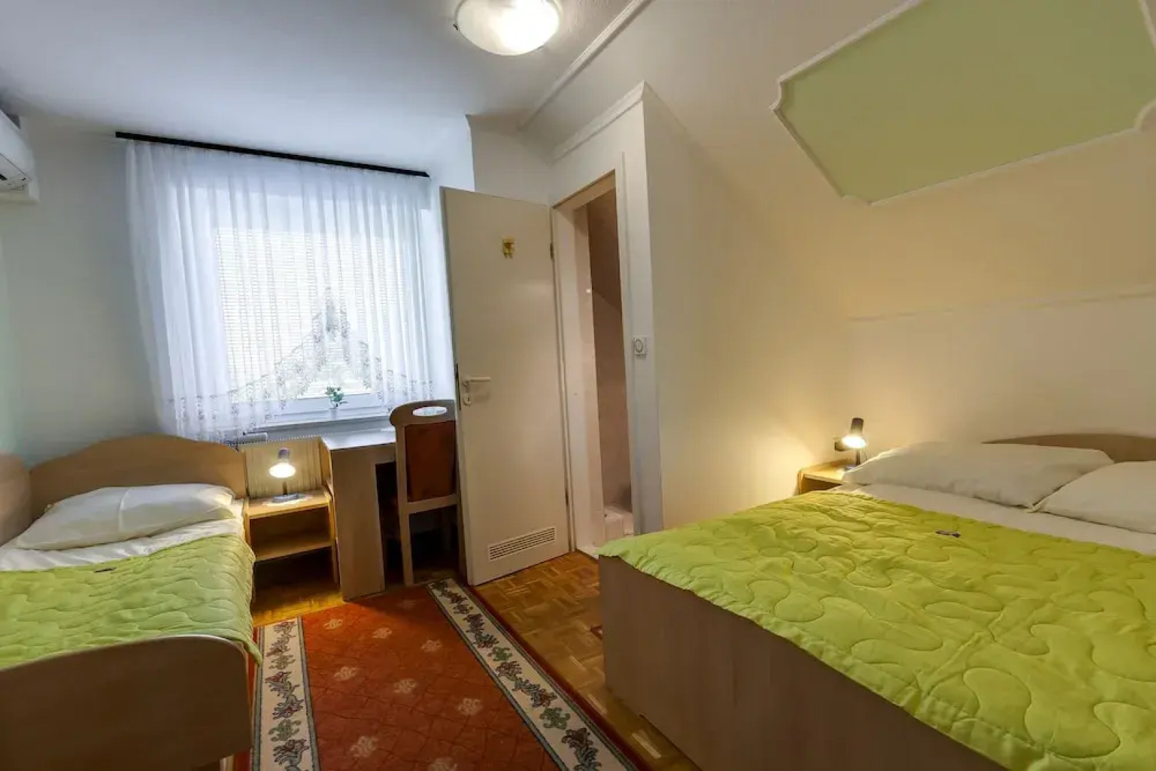 Rooms & Apartments Jana