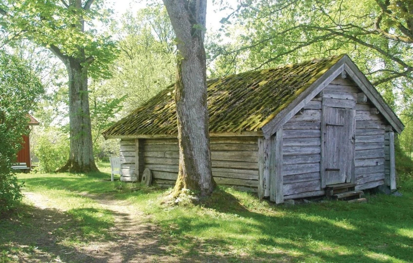 Awesome Home in Brålanda With 1 Bedrooms