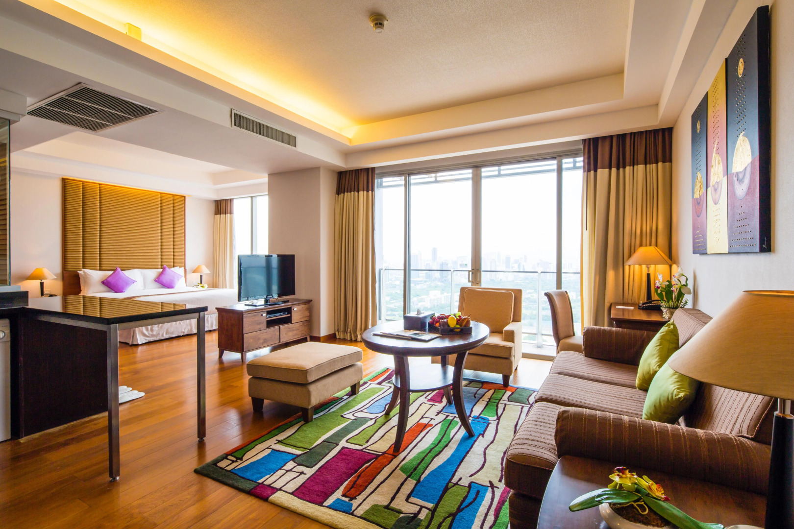 Отель Column Bangkok Hotel