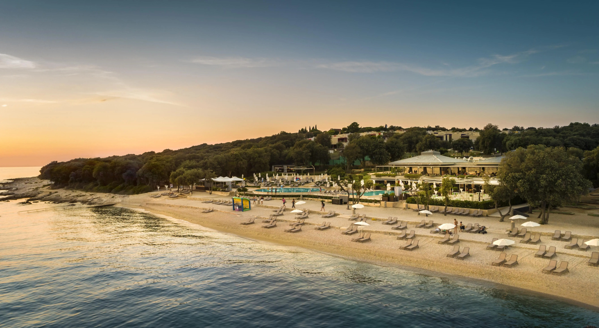 Maistra Select Amarin Resort