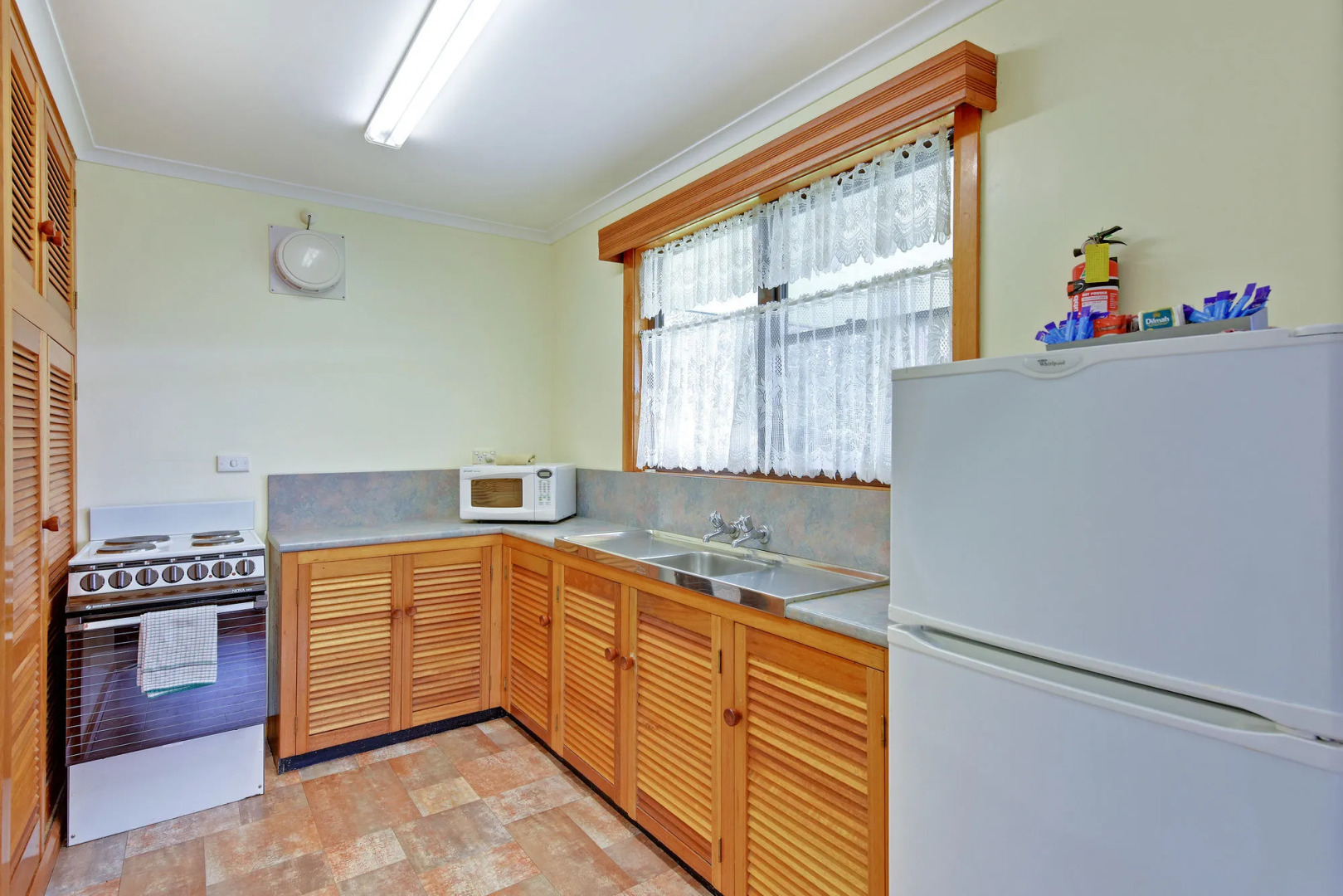 Sharonlee Strahan Villas