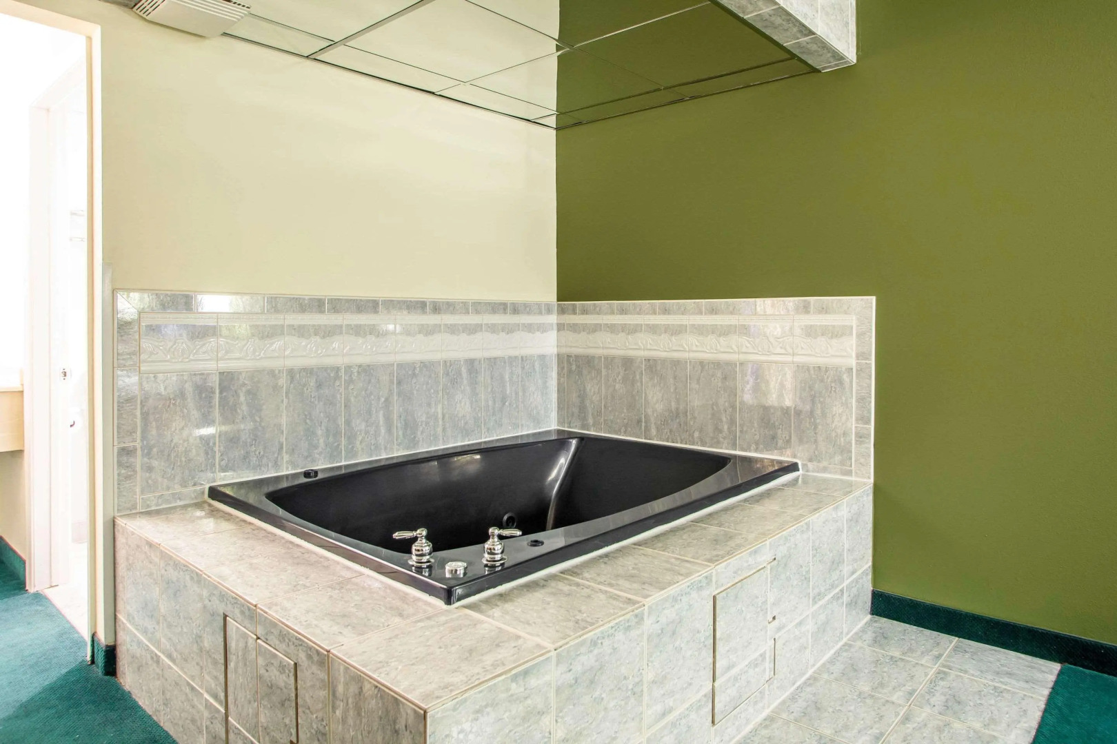 Quality Inn Pleasantville