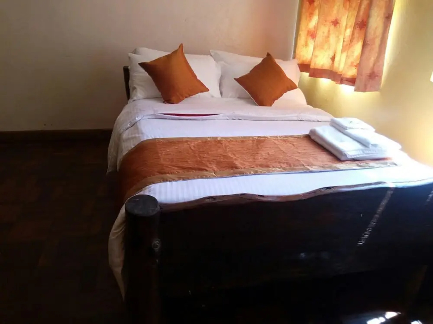 Crestwood Country House