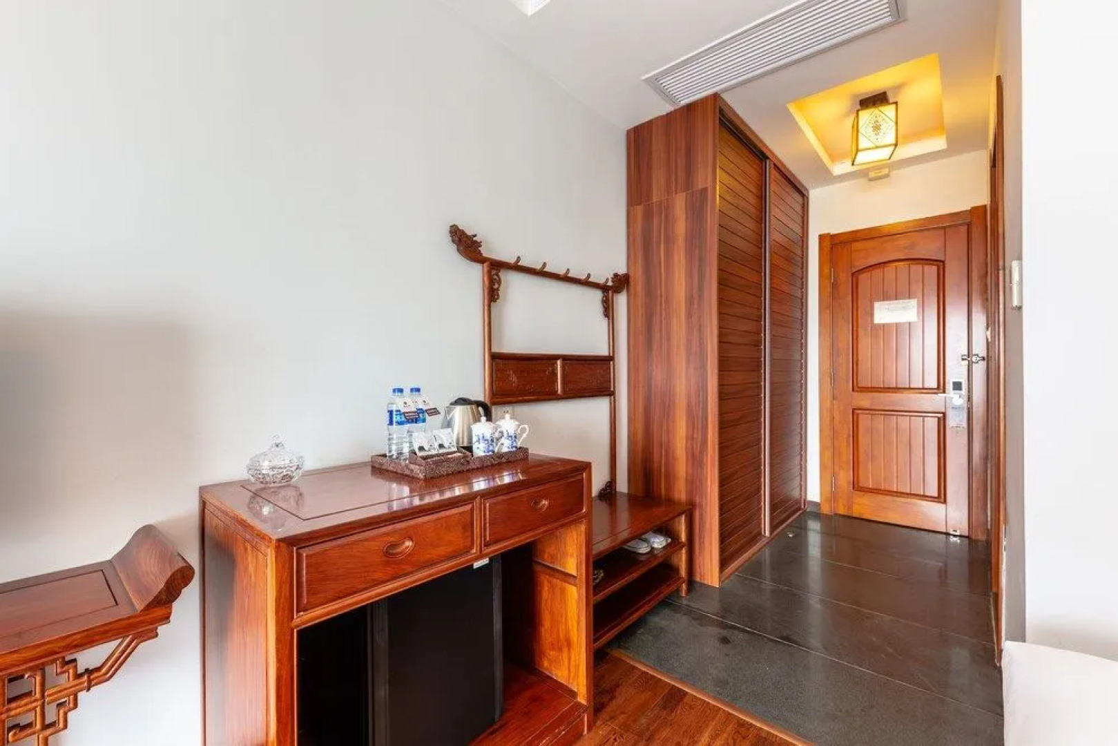 Hejing Zemeixuan Boutique Hotel