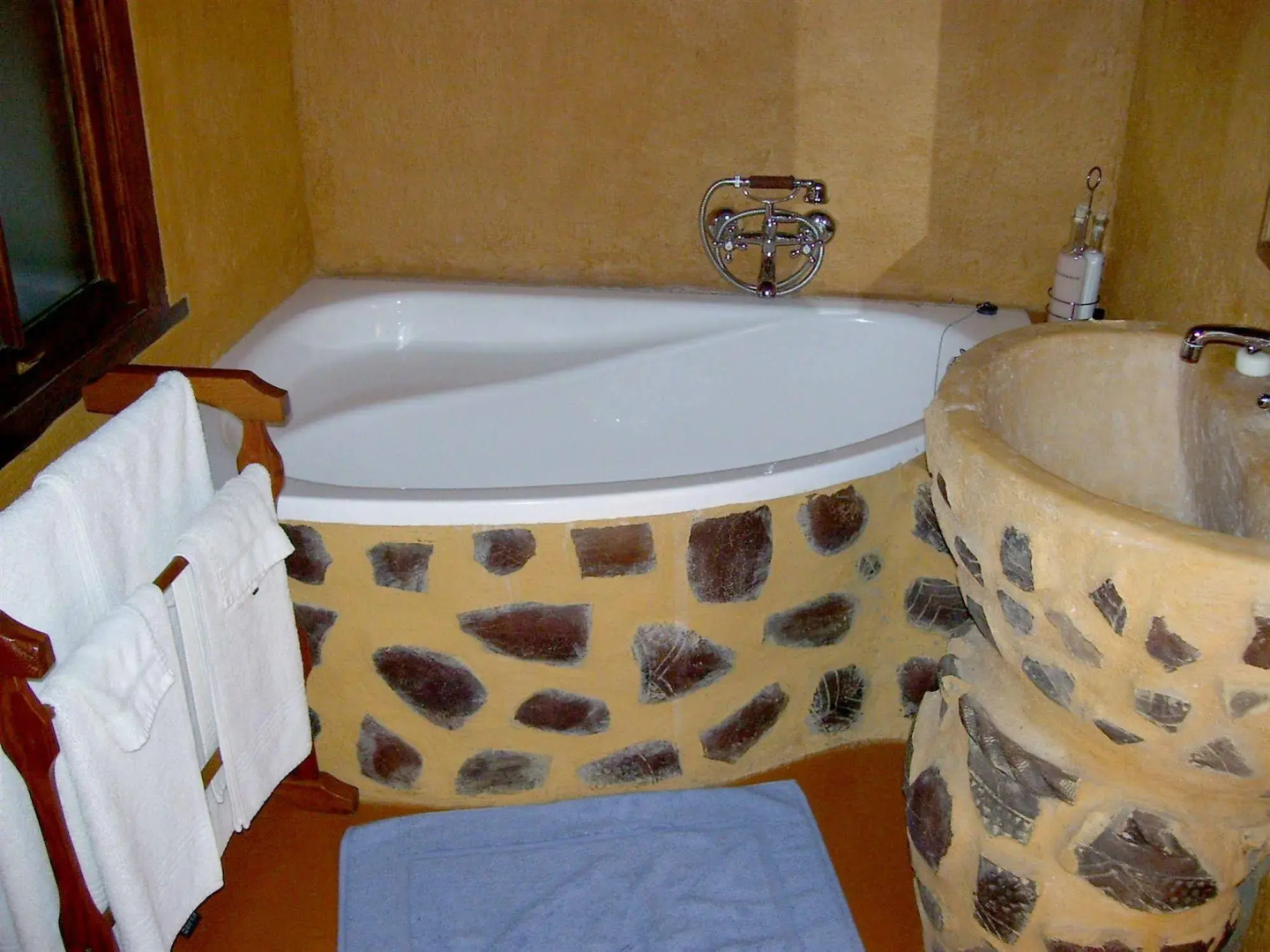 Hamilton Parks Country Lodge