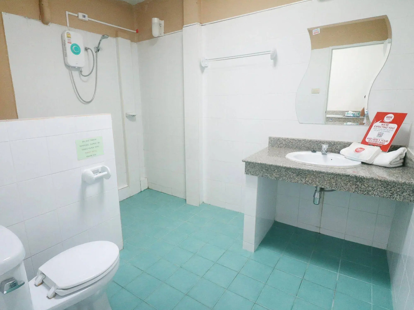 Nida Rooms Chalong Pier Windsor Park