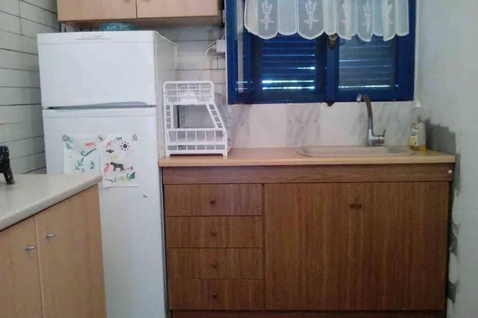 Wooden beach house / Nea Roda, Halkidiki