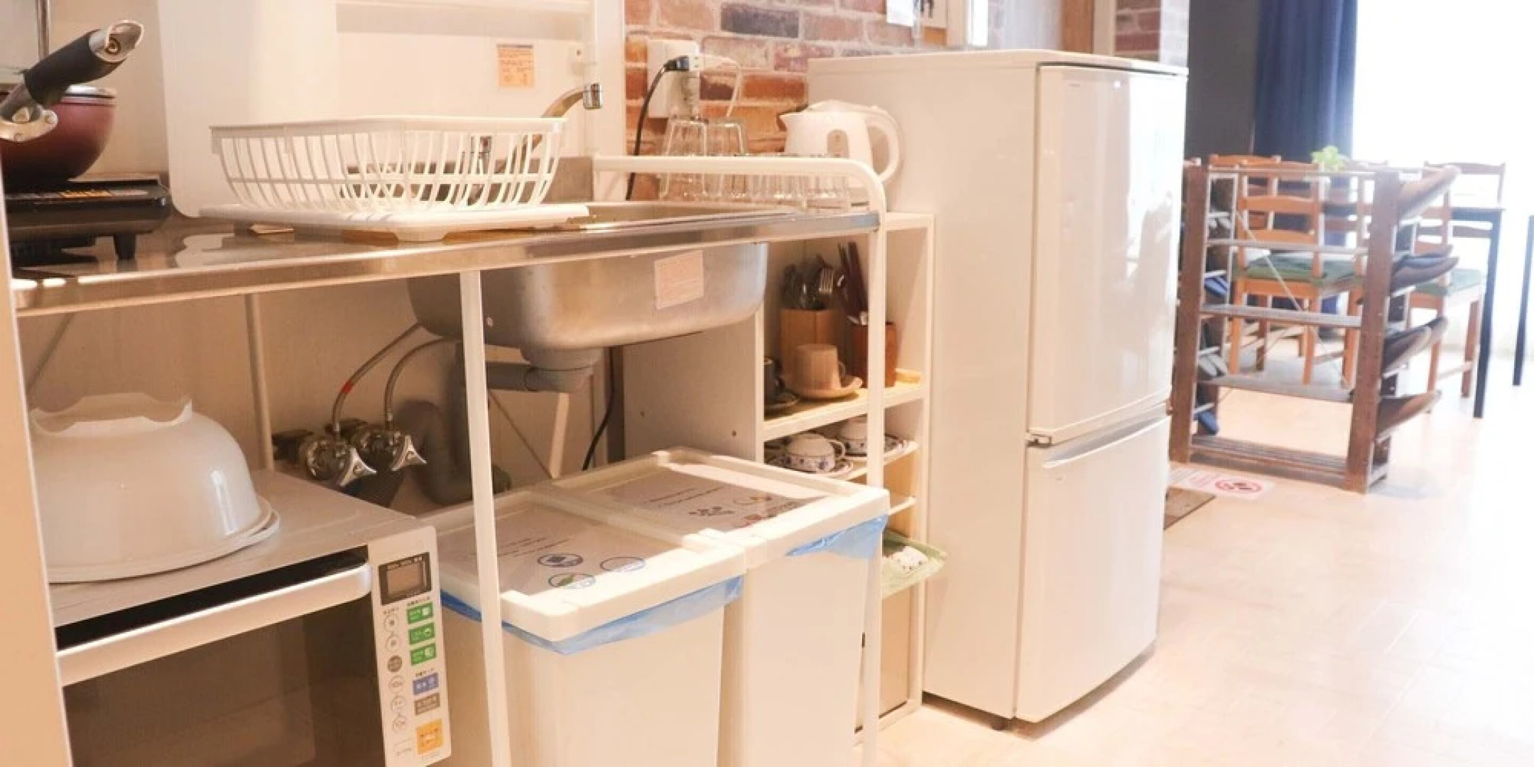 Guesthouse Akashi Hikaria - Hostel