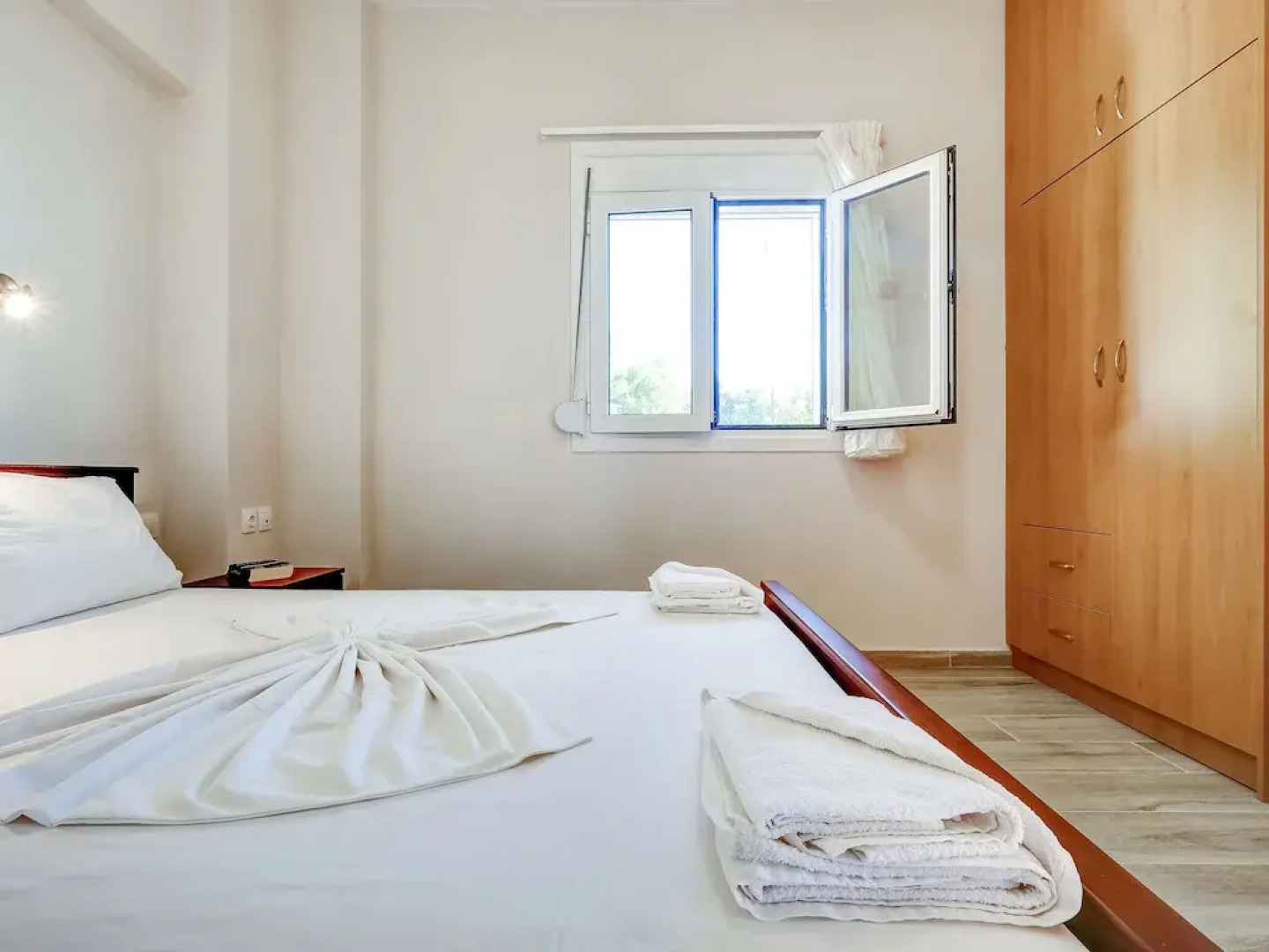 Seaview Studio 5 pers panoramic seaview in beautiful setting