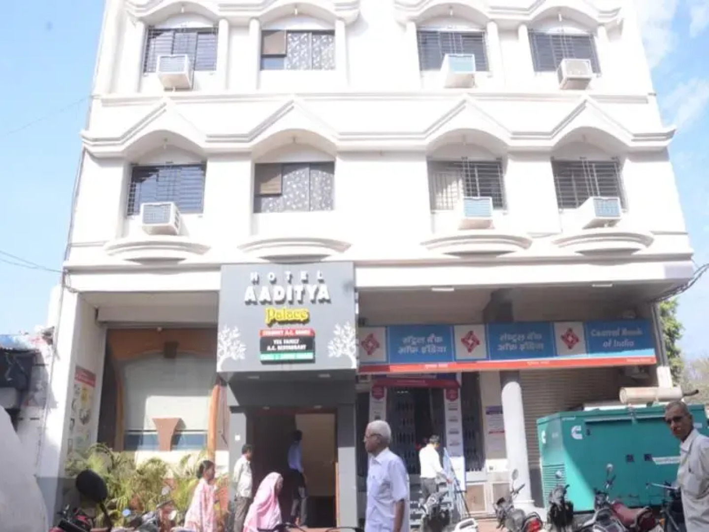 Hotel Aaditya Palace