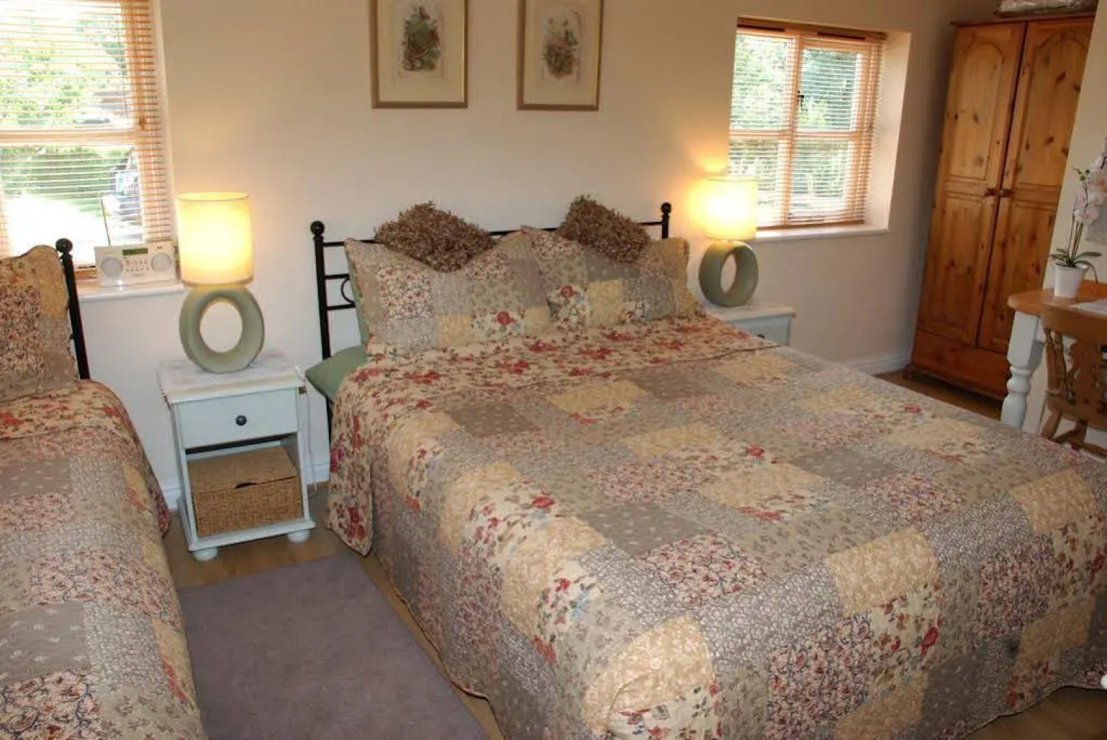 Wood Cottage Bed And Breakfast